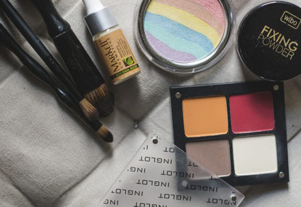 Pressed powder
